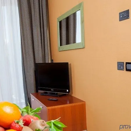 Otel Warmthotel 4*