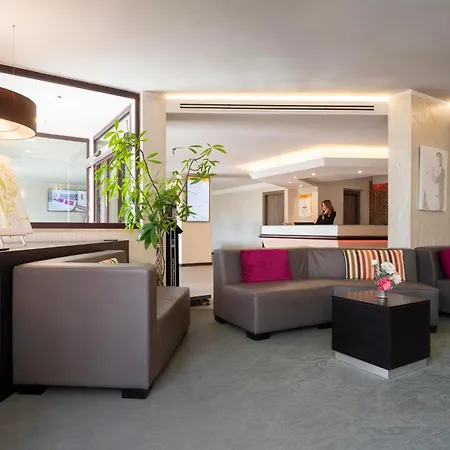 Szálloda Warmthotel 4*
