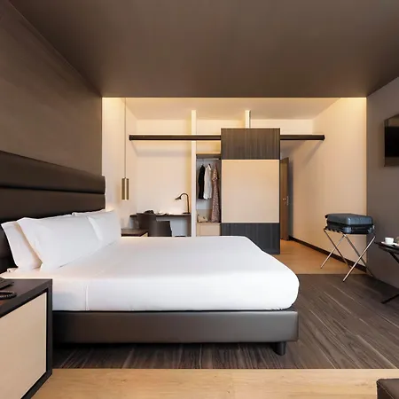 Hotel Warmthotel 4*