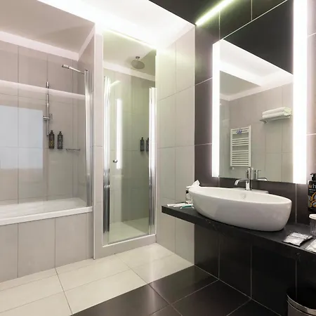 Warmthotel Hotel