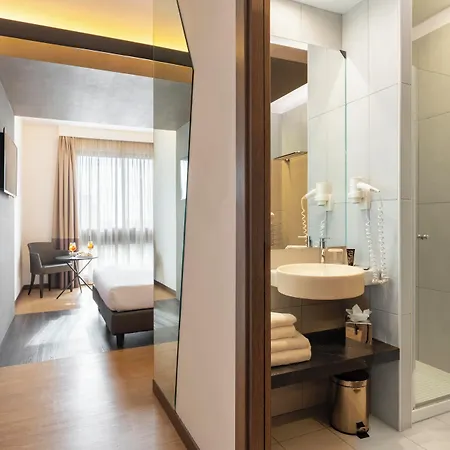 Warmthotel Hotel 4*