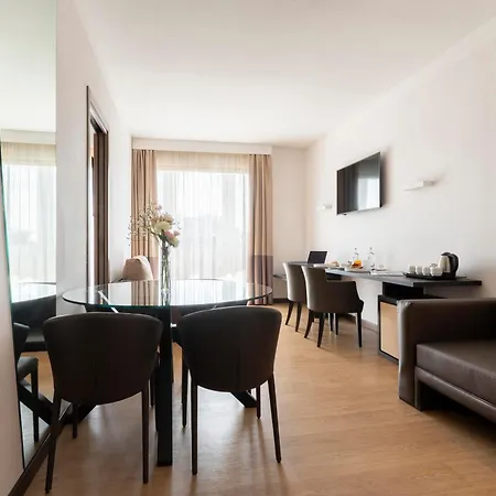 Hotel Warmthotel 4*