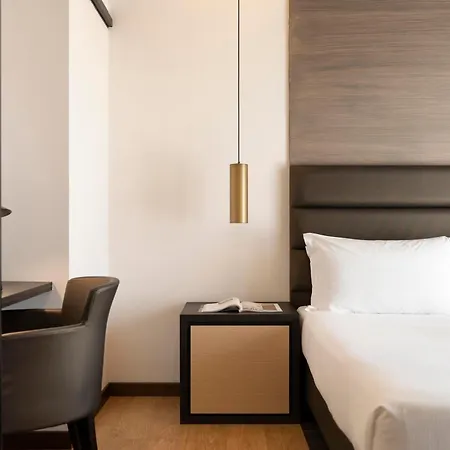 Warmthotel Hotel