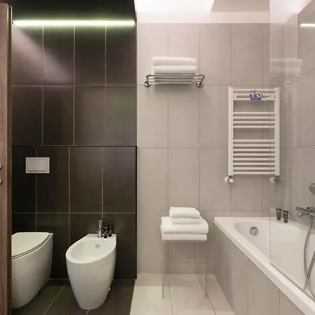 Warmthotel Hotel