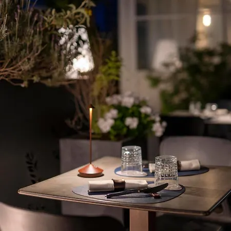 Hotel Warmthotel